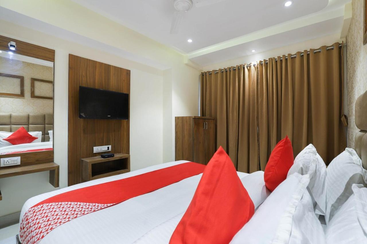 Sky Stays Rose Gold Vadodara Exterior foto