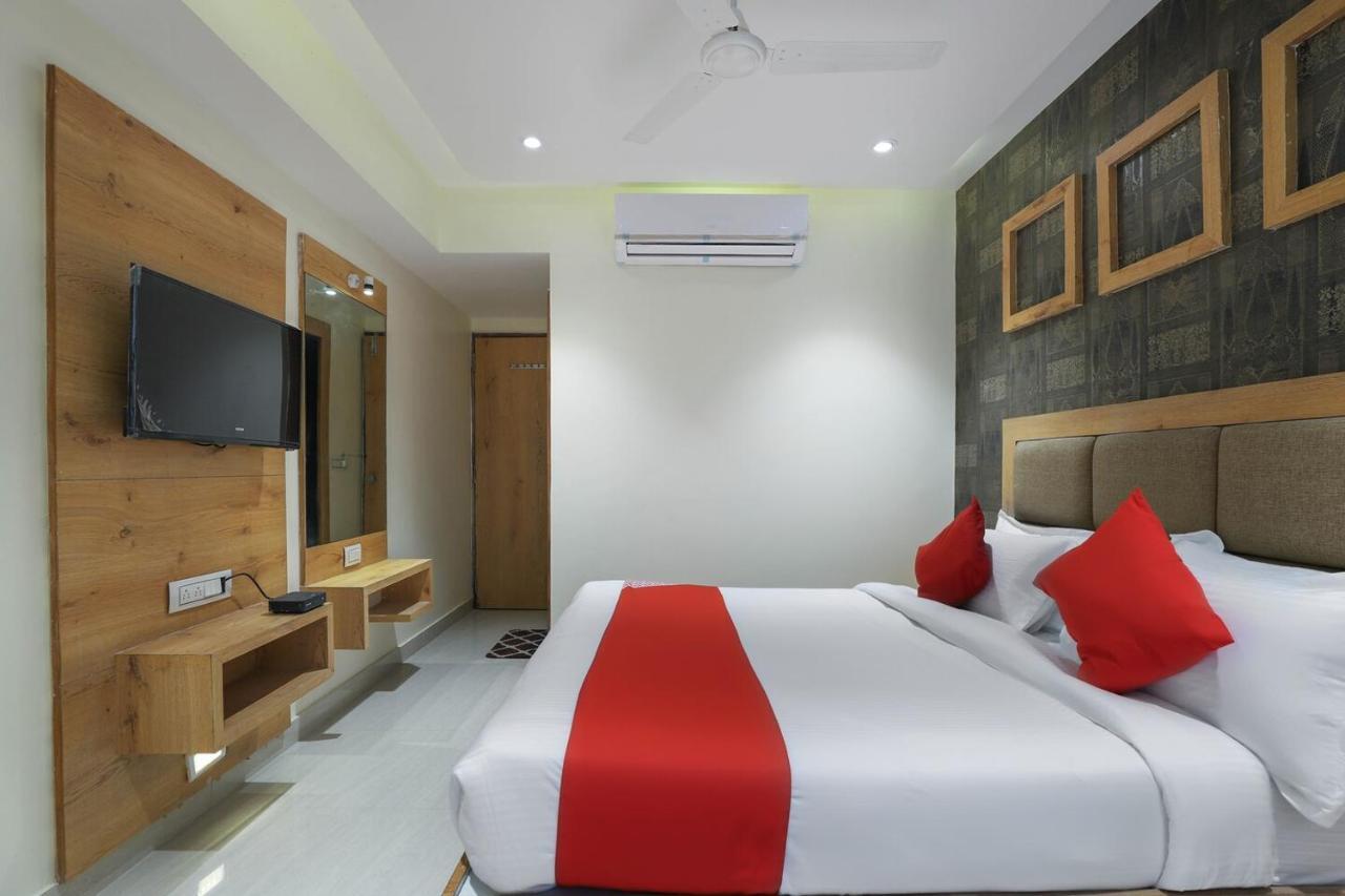 Sky Stays Rose Gold Vadodara Exterior foto